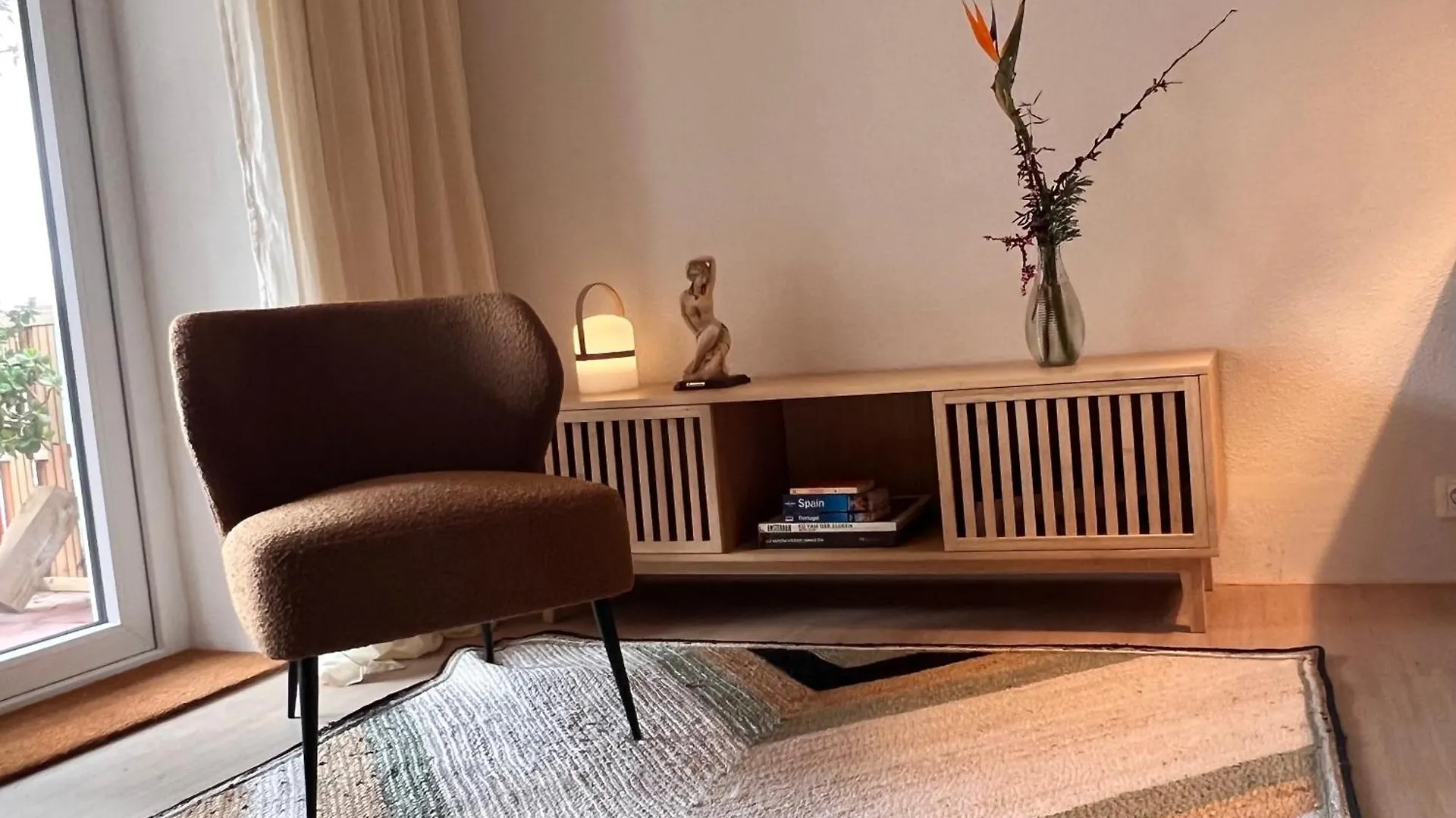 Abajo Stijlvol Appartement Met Zwembad En Tuin Cadiz Apartment