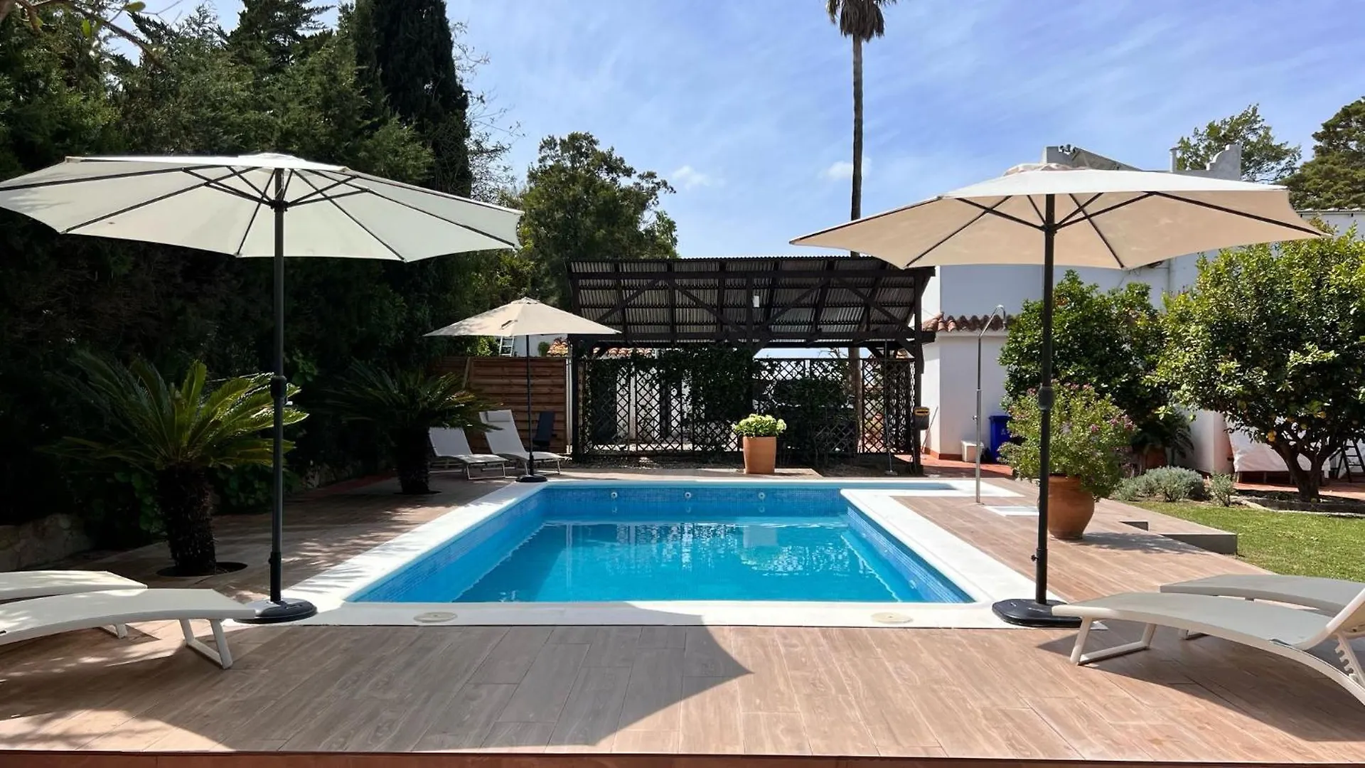 Apartment Abajo Stijlvol Appartement Met Zwembad En Tuin Cadiz Spain